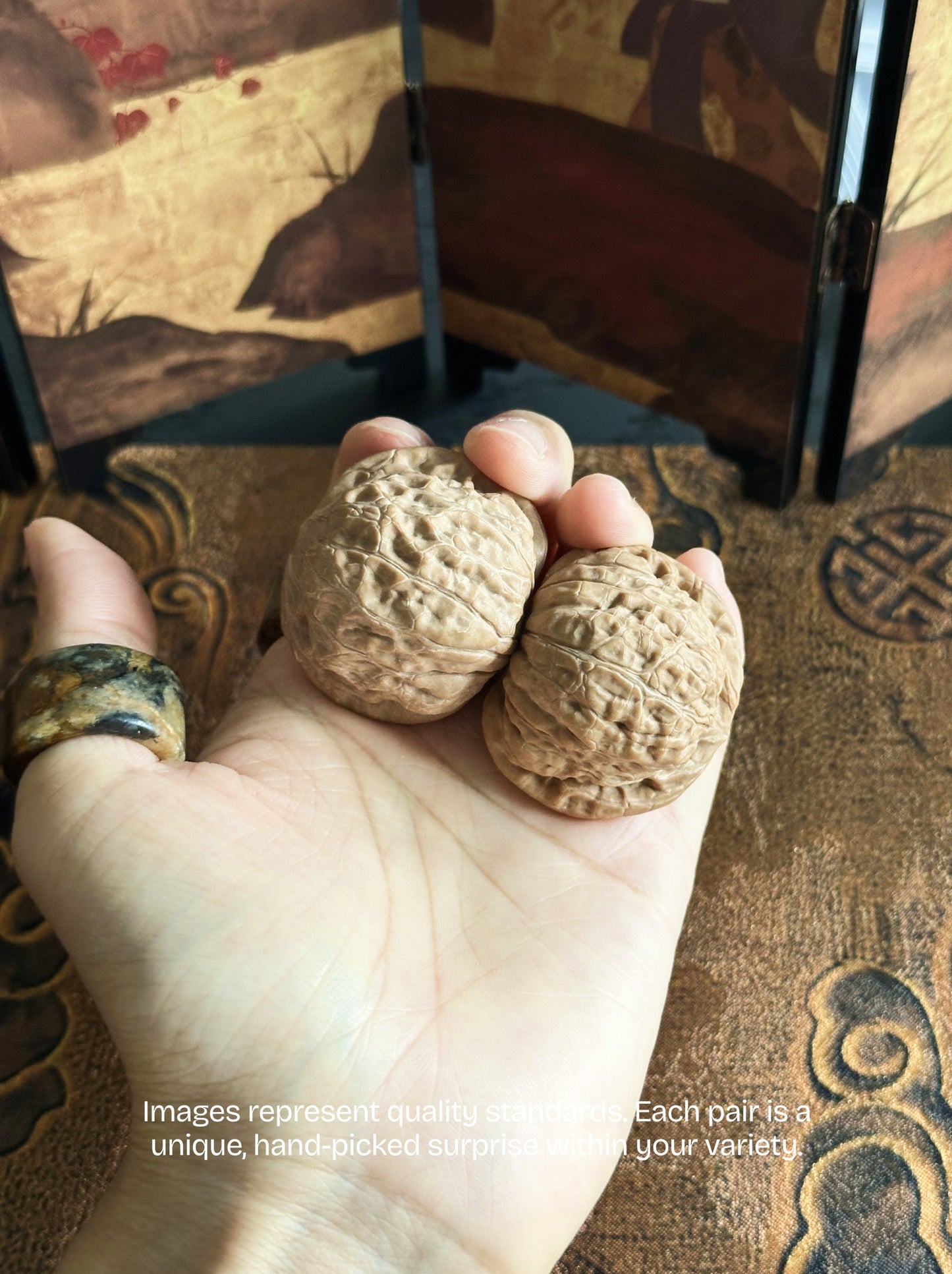 Pumpkin Wenwan Walnut - Big-Hand Friendly, Full-Palm Feel (44–48mm)