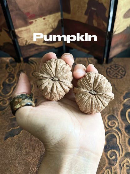 Pumpkin Wenwan Walnut - Big-Hand Friendly, Full-Palm Feel (44–48mm)
