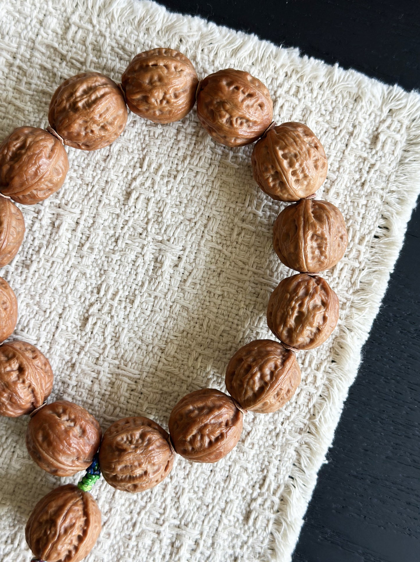 The Wild Autumn (Quizi) Mala: Manchurian Walnut Handheld Strand