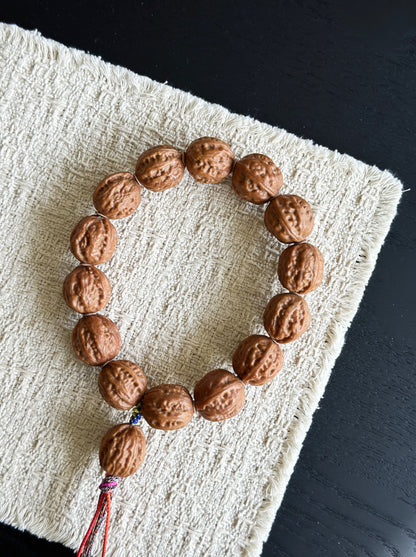 The Wild Autumn (Quizi) Mala: Manchurian Walnut Handheld Strand
